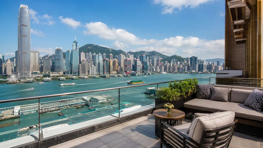 Hotels Near Victoria Harbour